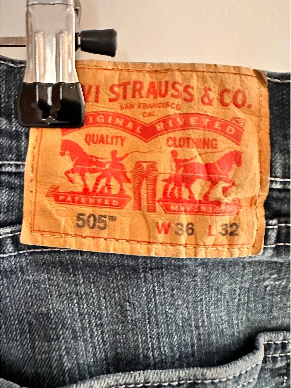 Levi’s 505 Regular Fit Men’s Jeans – Size 36x32